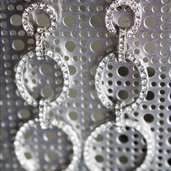 BCBG crystal earrings - Picture 1 of 1